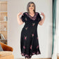 Zwiewna sukienka midi z dekoltem w serek Plus Size